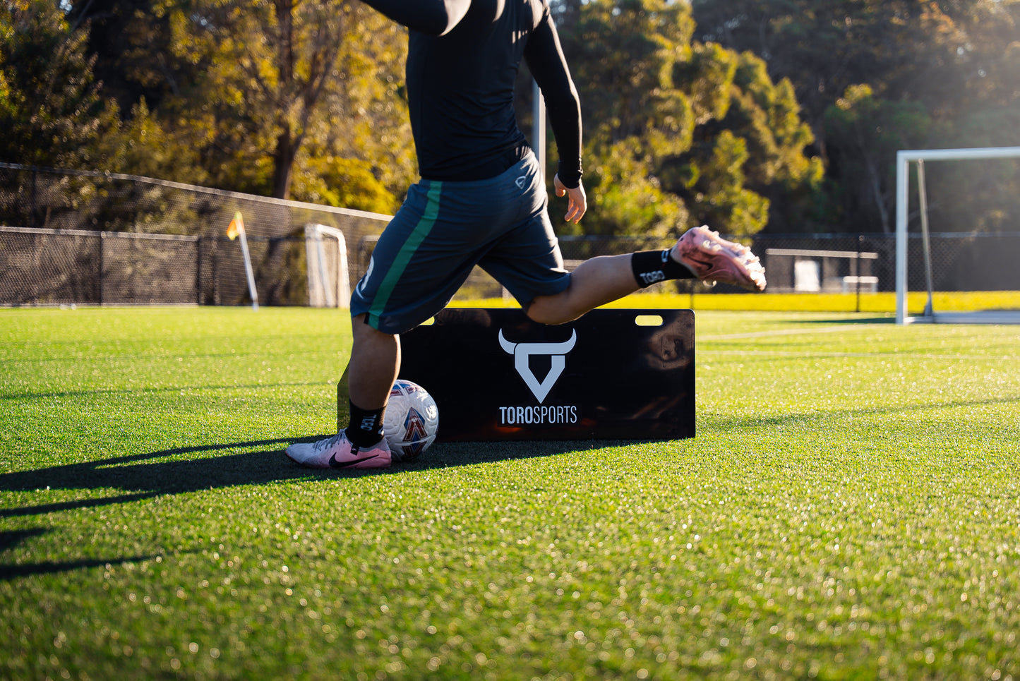 Torosports Football Rebounder Board 100cm x 40cm: Premium Rebound Training Equipment for Soccer